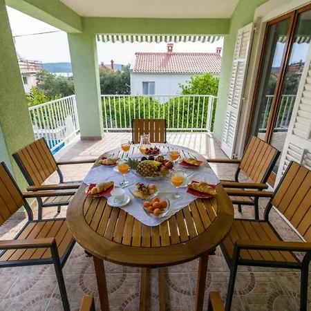 In Okrug Gornji With Sea View, Terrace, Air Conditioning, Wifi 3436-2 Trogir