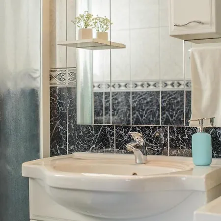 In Okrug Gornji With Sea View, Terrace, Air Conditioning, Wifi 3436-2 Apartament