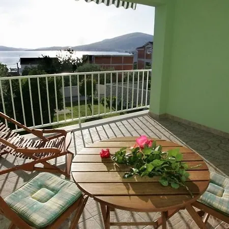 In Okrug Gornji With Sea View, Terrace, Air Conditioning, Wifi 3436-2 * Trogir